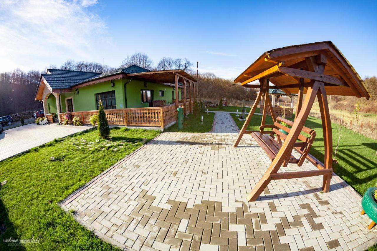 Agropensiunea Valea Fagilor Luncavita Ngoại thất bức ảnh